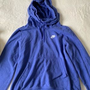 women’s nike hooded sweatshirt